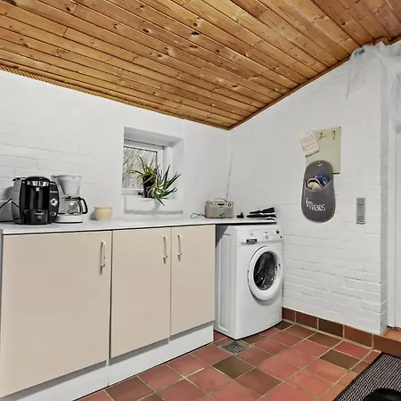 2 Bedroom Gorgeous In Dom wakacyjny *