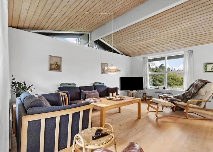 בית נופש 3 Bedroom Lovely In